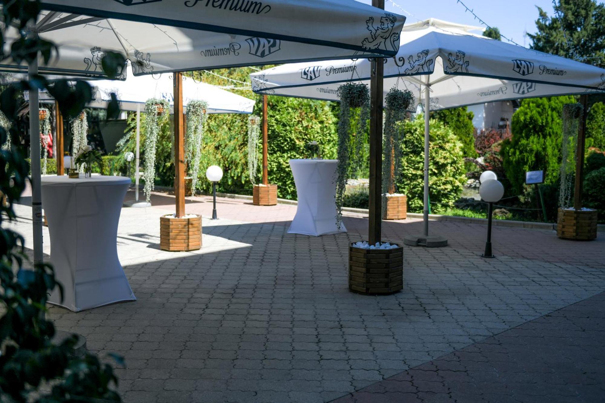 Hotel Fontana Bačka Palanka エクステリア 写真