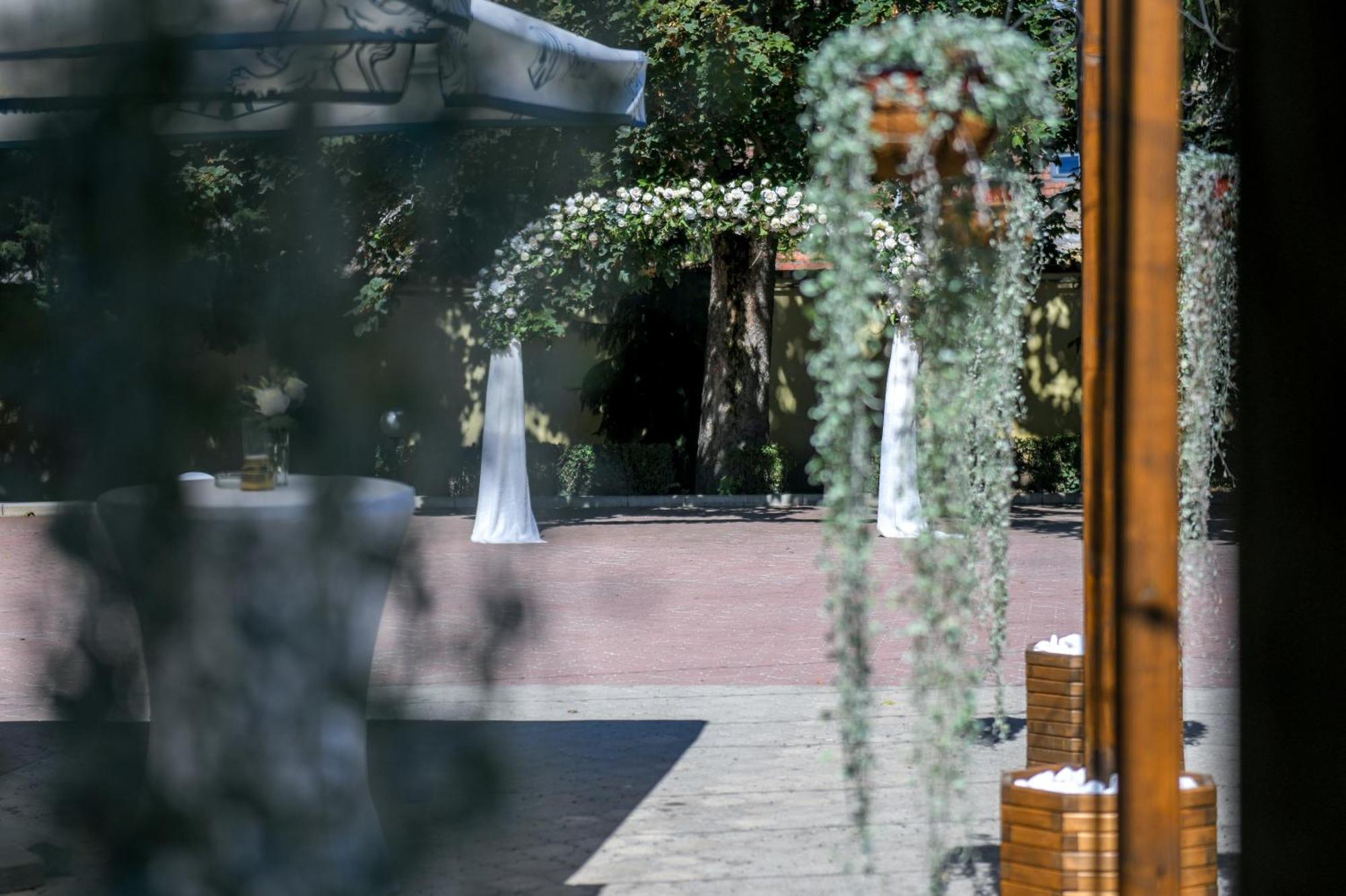 Hotel Fontana Bačka Palanka エクステリア 写真