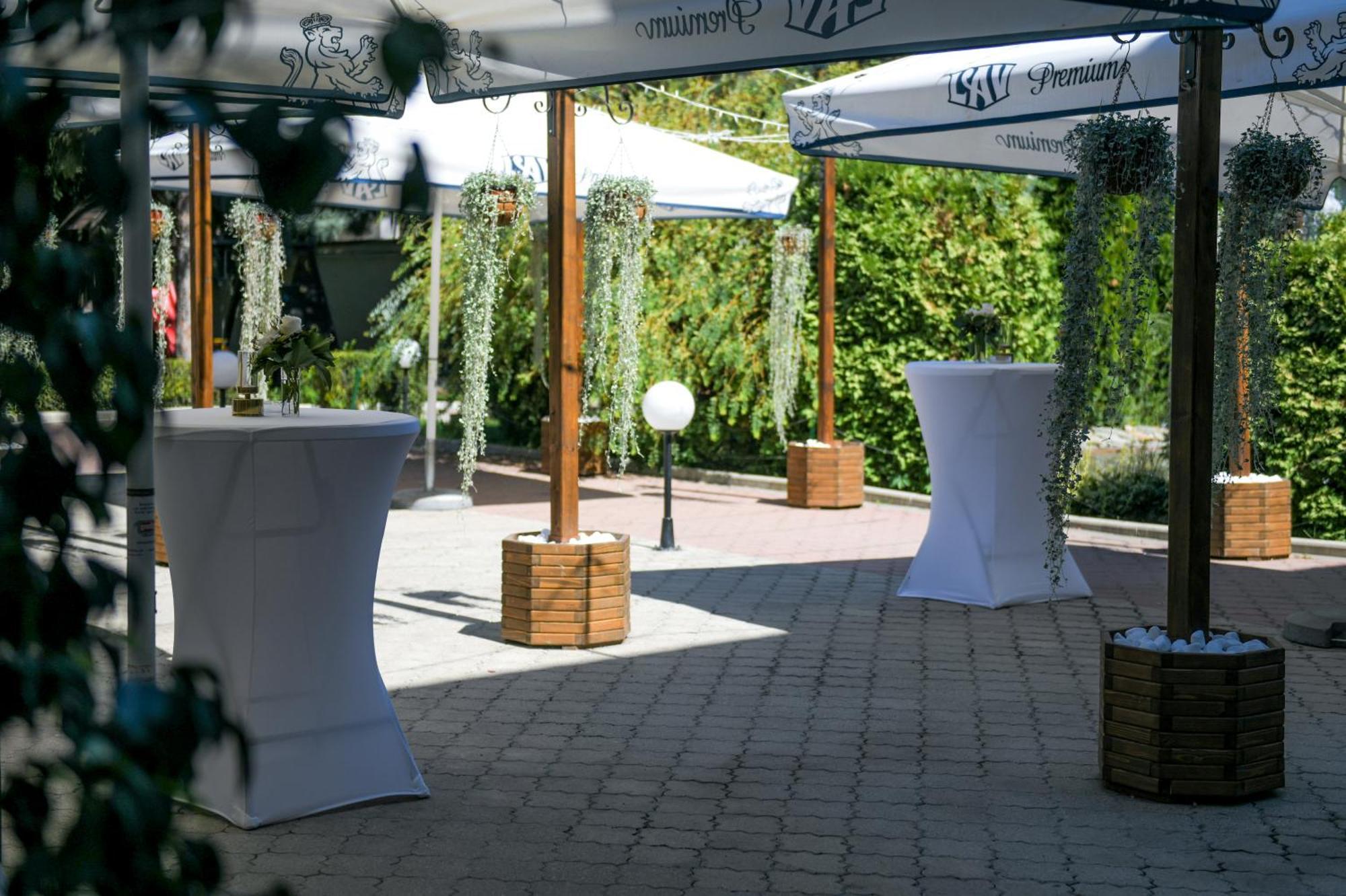Hotel Fontana Bačka Palanka エクステリア 写真
